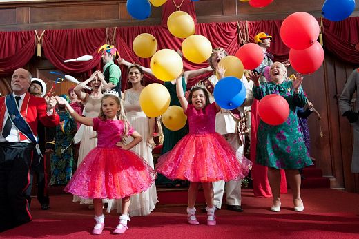 Sophia Grace And Rosies Royal Adventure 2014 DVDRiP X264-TASTE